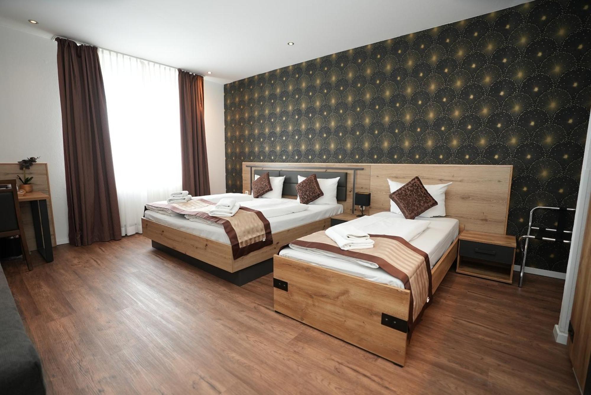 Hotel Attaché an der Messe Francoforte sul Meno Esterno foto